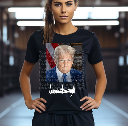 Trump w/ white signature DTF Transfer